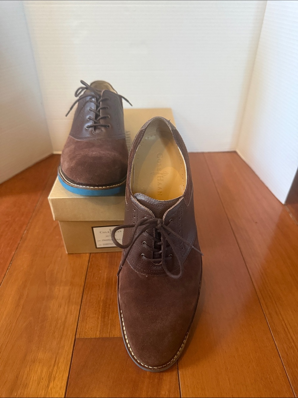 Men's Cole Haan saddle oxfords brown suede contrasting blue rubber sole sz 10M